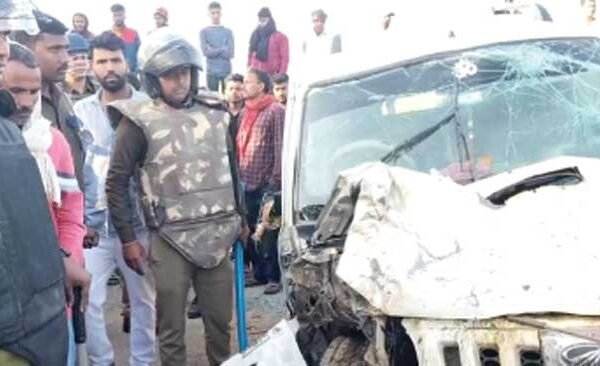 Old man dies after being hit by Bolero in Gadwar