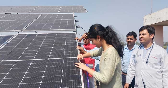 A big step by Ranya Shekhar, daughter of Rajya Sabha MP Neeraj Shekhar - Now Jannayak Chandrashekhar Hospital will be run on solar energy.