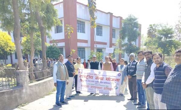 Regarding increasing the voting percentage in Ballia, N. of Government Shaheed Mangal Pandey Women's College. S. S. conducted awareness program