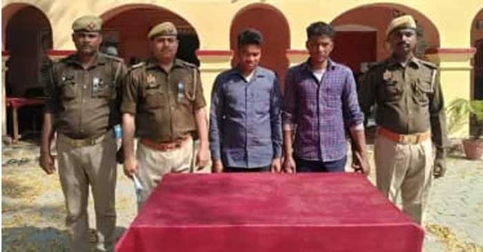 Two cow smugglers arrested with 6 cows in Narhi