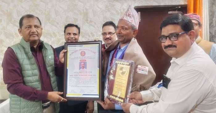 Nobel Talent International Award 2024 to Dr. Iftekhar of Ballia for his outstanding contribution in the field of art and culture development.