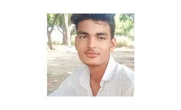 Bike riding student dies, one injured after being hit by unknown vehicle on Nagara-Belthraroad road