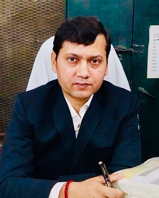 Anand Dubey became the new senior treasury officer of Ballia, took charge