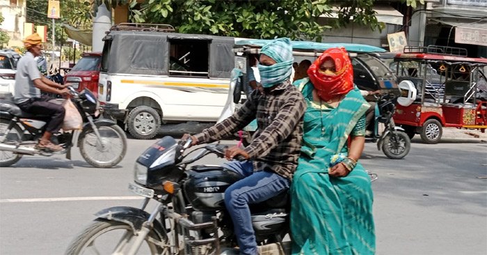 Ballia - condition is miserable due to heat, temperature reached 44 degrees Celsius.