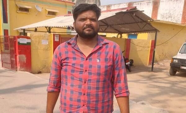 बैरिया ठग गिरफ्तार