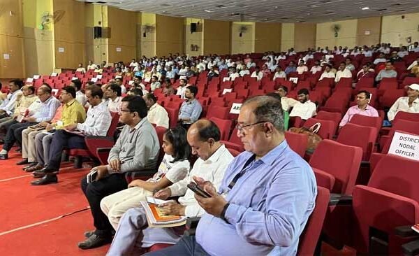 ECI nominated expenditure observers and DEOs hold meeting with expenditure monitoring teams engaged in Lok Sabha elections