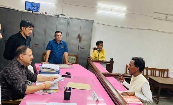 15 candidates filed their nominations on the last day, 14th May.