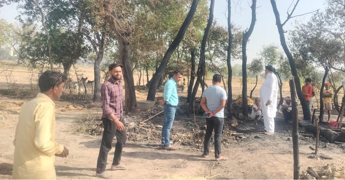 About half a dozen residential huts and all the household items were burnt to ashes due to the fire caused by the spark of the stove.