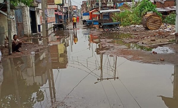Ballia News: Heavy rains in Ballia, disputes broke out everywhere over water drainage