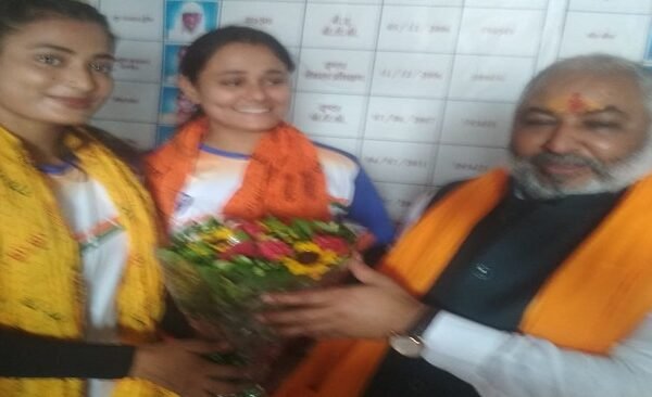 Kik Boxer Sisters samman