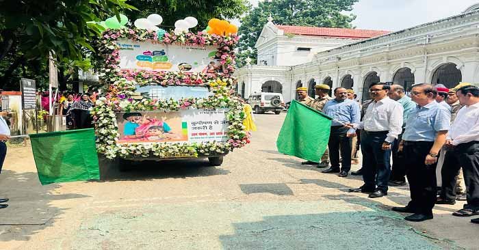 जिलाधिकारी प्रवीण कुमार लक्षकार