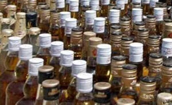 Ballia News: Police recovered 56 boxes of English liquor, one arrested, English liquor was going from Ballia to Bihar