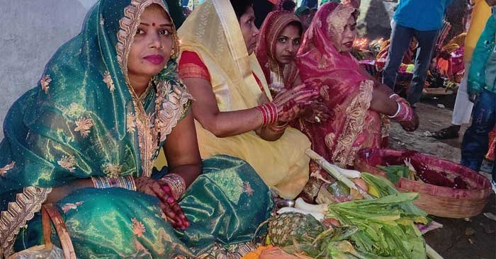 Ballia News: Crowds of devotees gathered on the Ghats for Chhath