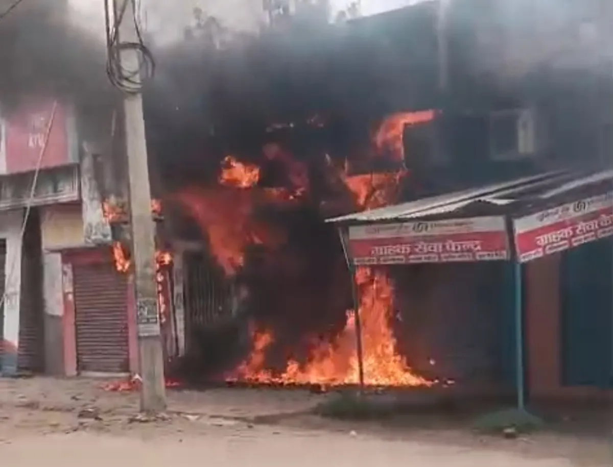 बलिया-में-आग