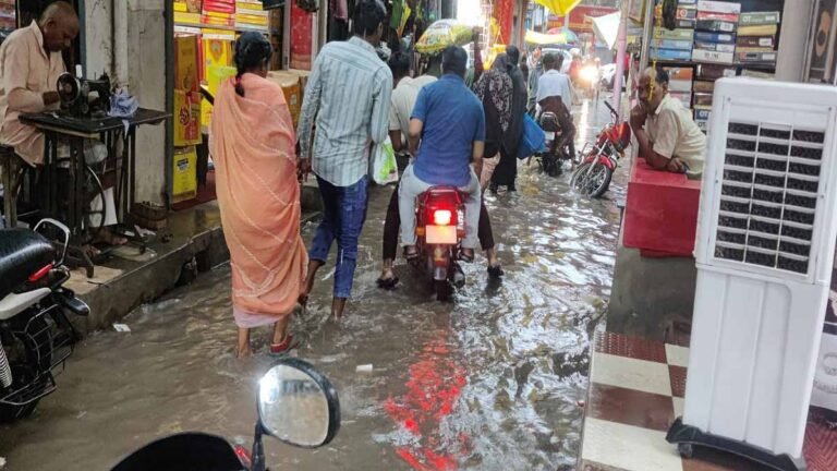 belthra bazar me paani