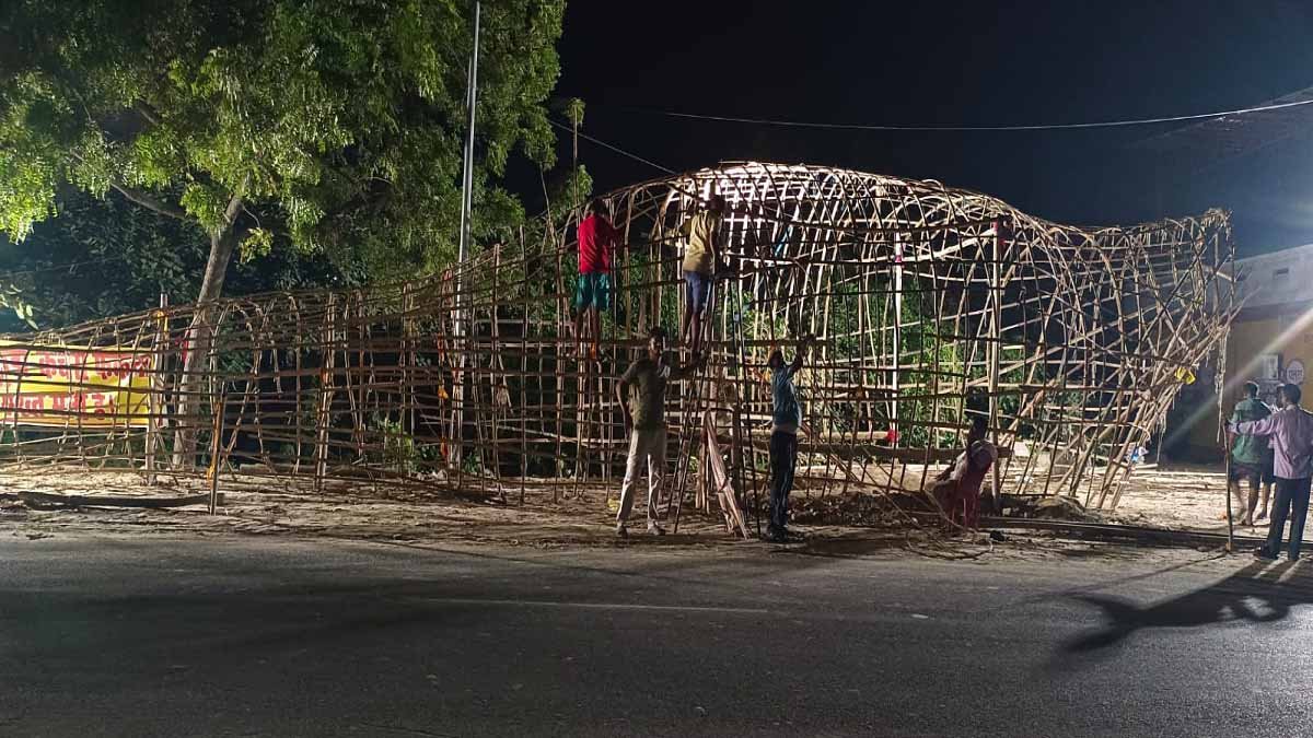 Durga Pandal Dinosor theme