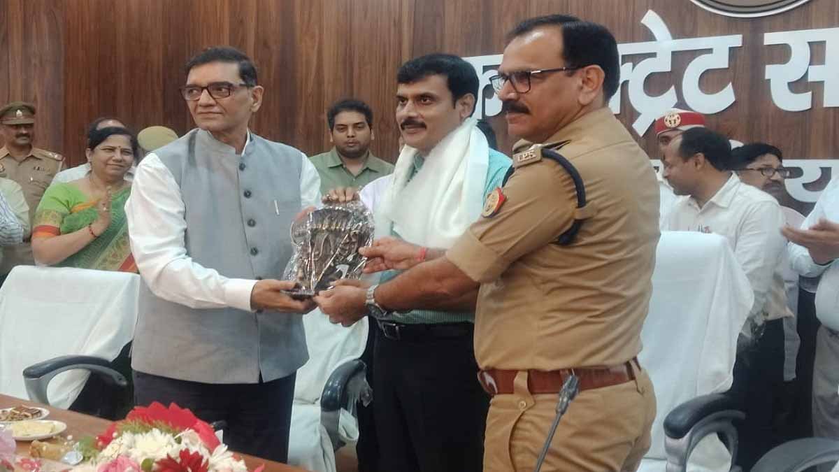 ex DM MP Singh Vidai