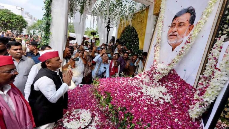 Akhilesh Yadav gosaipur
